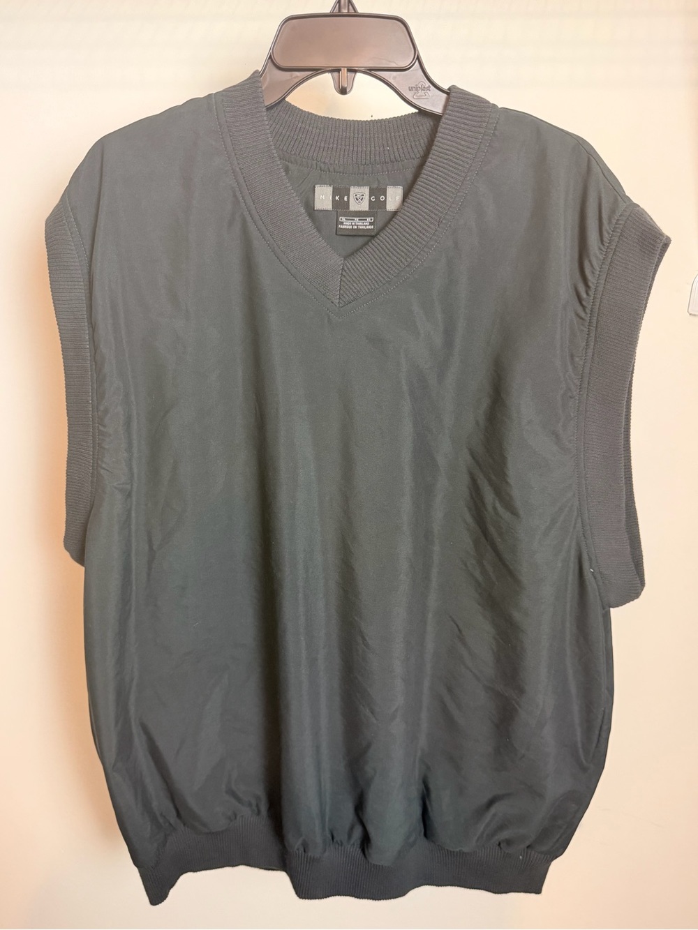Vintage Nike Golf Black Vest Size L V Neck Ribbed Collar Sleeveless Pullover